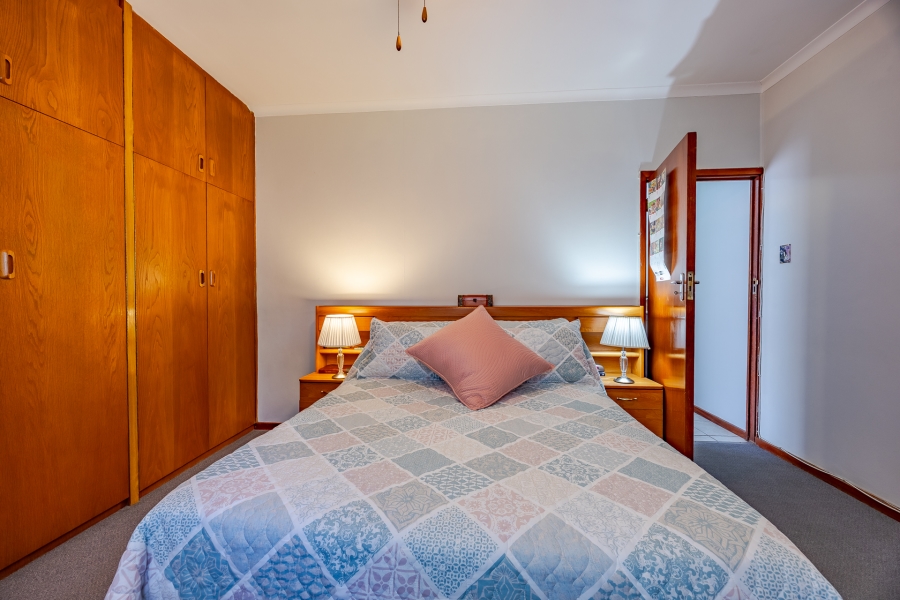 3 Bedroom Property for Sale in Bothasig Western Cape